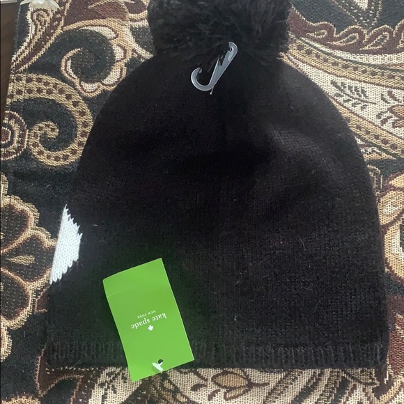 Kate Spade winter hat. Retail $58 NWT - Picture 4 of 5